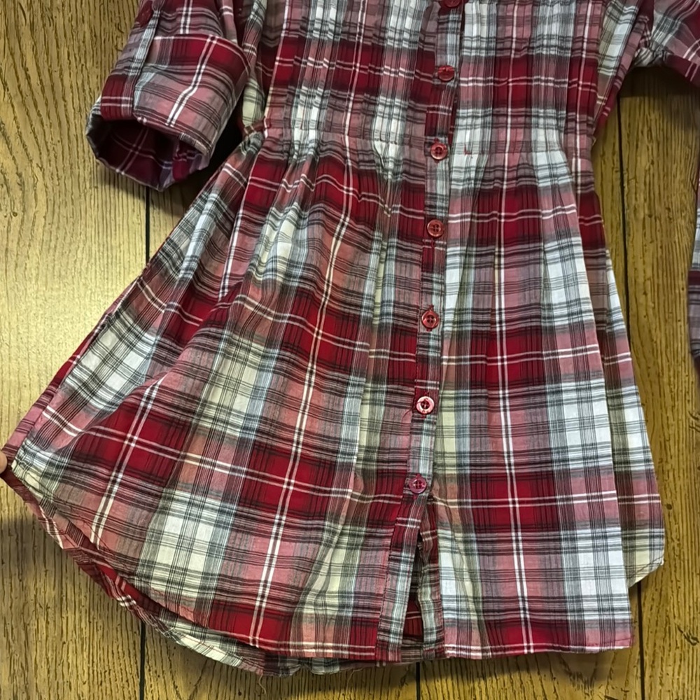Plaid Button-Up V-neck Top - Picture 8 of 11